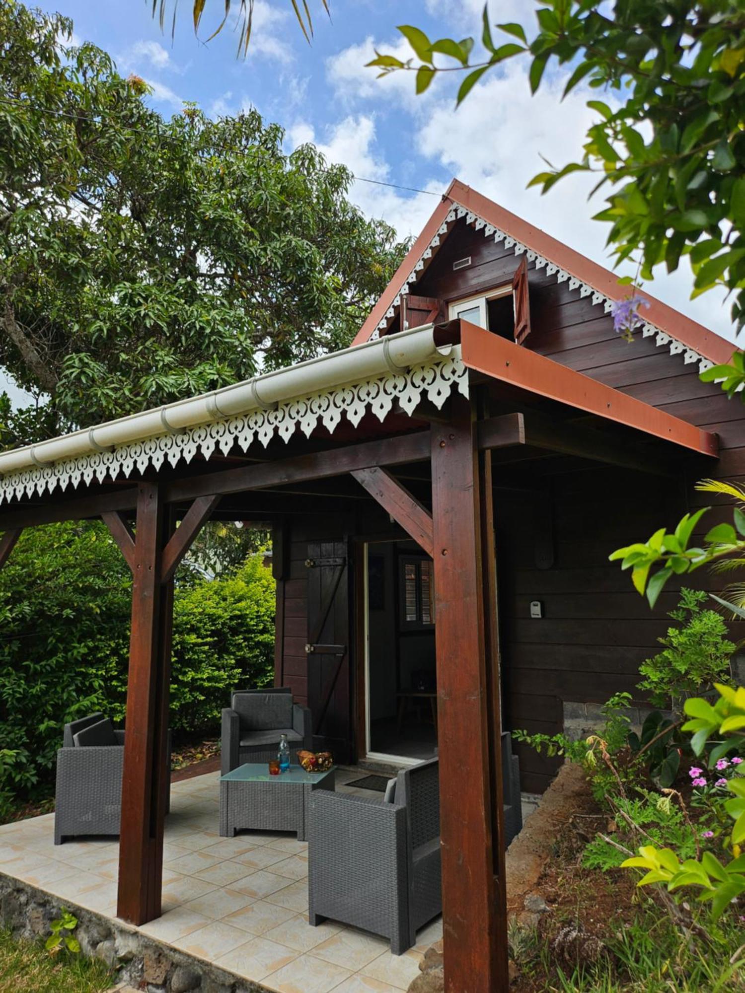 Ti Palissandre อองเทอร์-โดซ์ ภายนอก รูปภาพ
